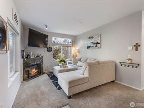21430 40th Place S A, SeaTac WA 98198