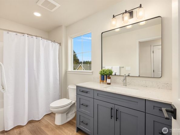 29 Beargrass Lane NE, Poulsbo WA 98370