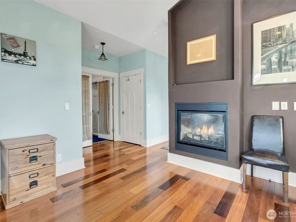 6016 44th Avenue SW, Seattle WA 98136