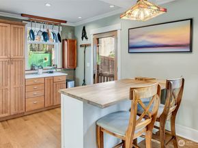 6016 44th Avenue SW, Seattle WA 98136