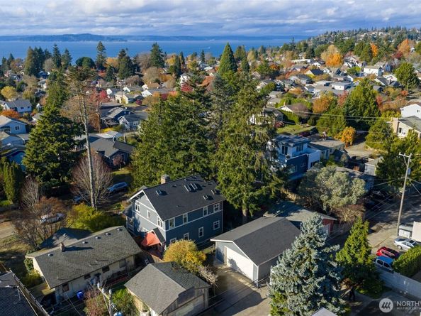 6016 44th Avenue SW, Seattle WA 98136