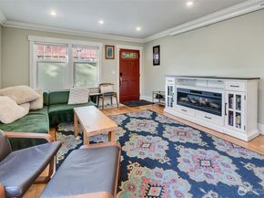 6016 44th Avenue SW, Seattle WA 98136