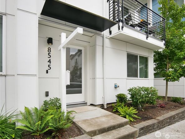 8545 22nd NE, Seattle WA 98115