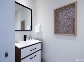 720 Queen Anne Avenue N 406, Seattle WA 98109