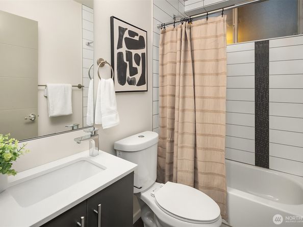 2050 NW 62nd Street, Seattle WA 98107