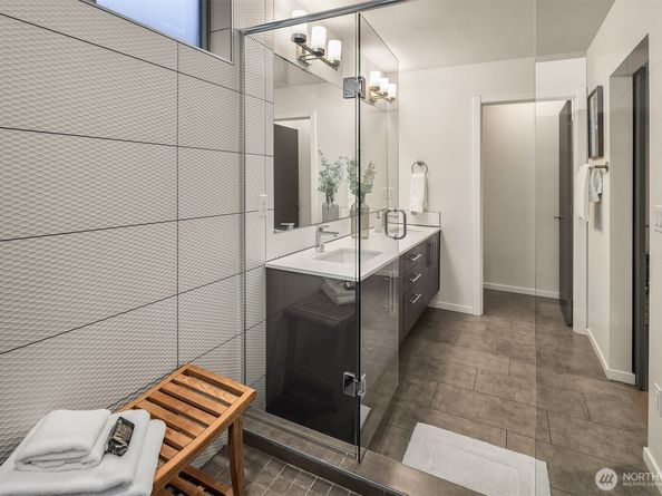 2050 NW 62nd Street, Seattle WA 98107