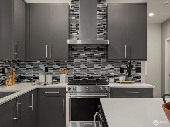 2050 NW 62nd Street, Seattle WA 98107