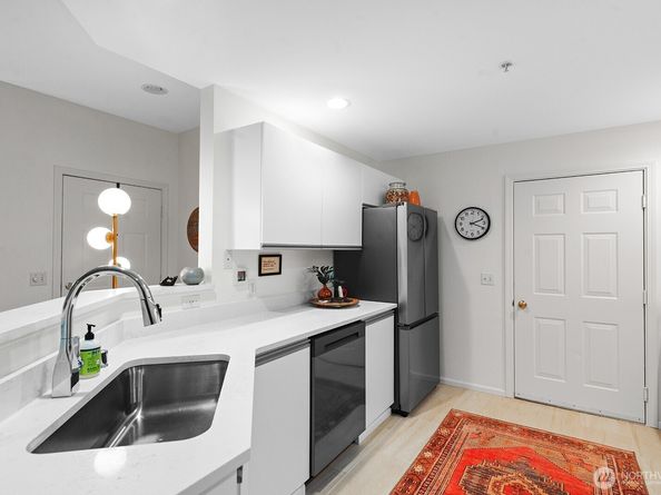 5319 S 236th Street 6, Kent WA 98032