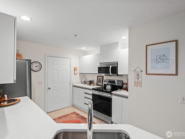 5319 S 236th Street 6, Kent WA 98032