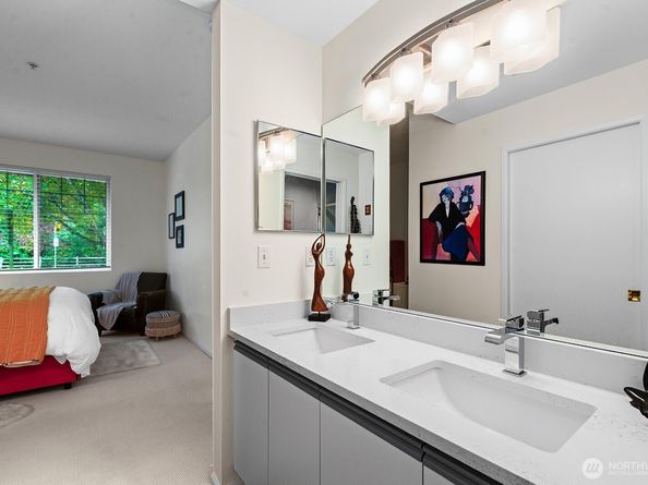 5319 S 236th Street 6, Kent WA 98032