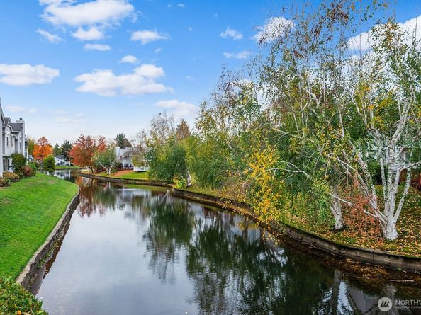 5319 S 236th Street 6, Kent WA 98032