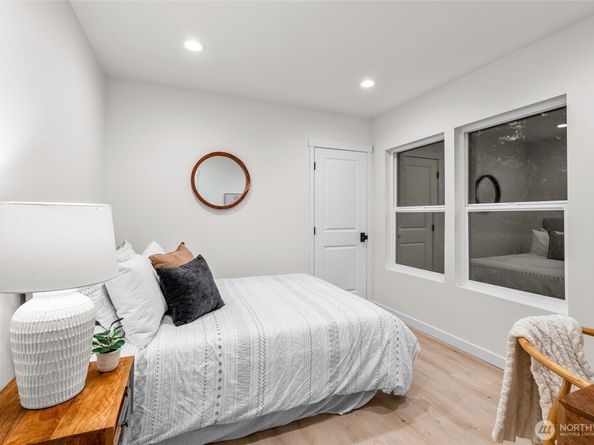 610 W Halladay Street, Seattle WA 98119