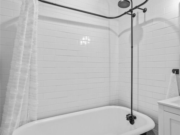 610 W Halladay Street, Seattle WA 98119