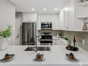 275 W Roy Street 119, Seattle WA 98119