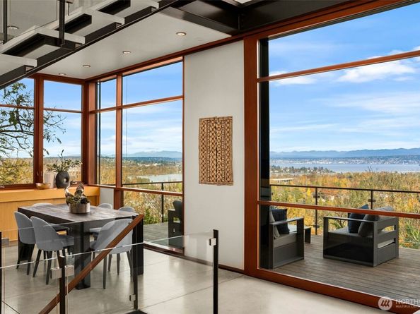 1527 E Howe Street, Seattle WA 98112