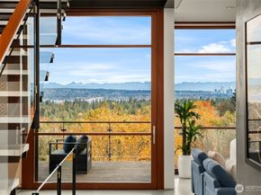 1527 E Howe Street, Seattle WA 98112