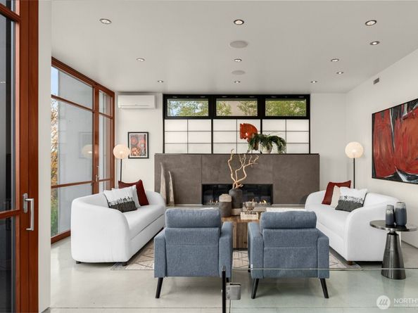 1527 E Howe Street, Seattle WA 98112