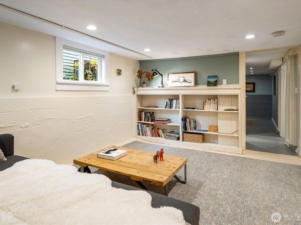 612 NW 84th Street, Seattle WA 98117