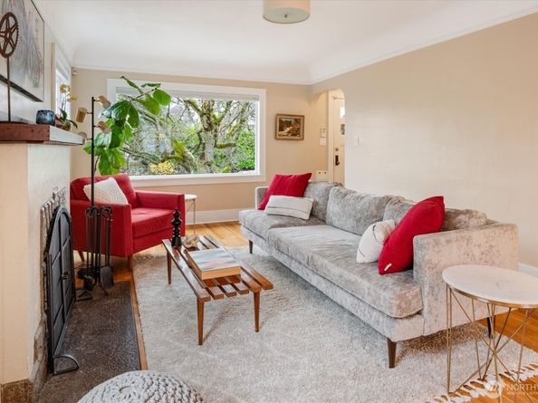 612 NW 84th Street, Seattle WA 98117