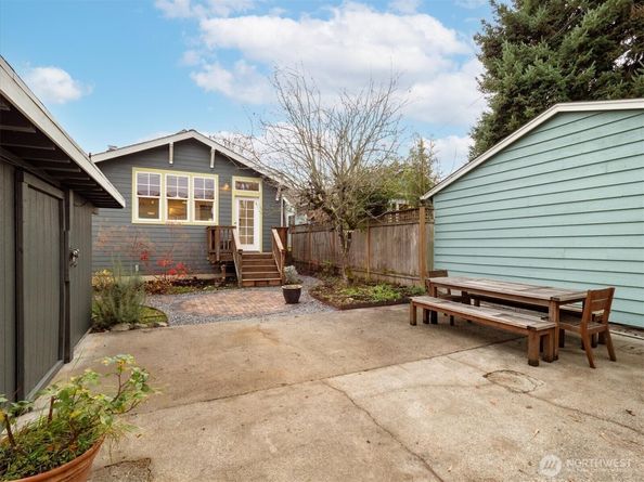 612 NW 84th Street, Seattle WA 98117