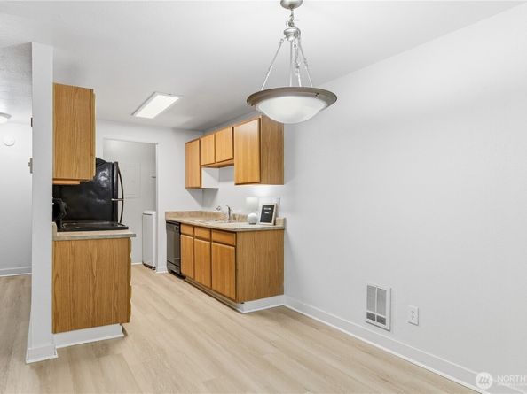 16817 Larch Way D207, Lynnwood WA 98037