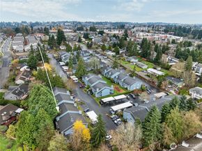 16817 Larch Way D207, Lynnwood WA 98037