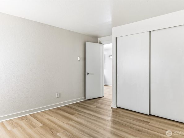 16817 Larch Way D207, Lynnwood WA 98037