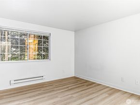 16817 Larch Way D207, Lynnwood WA 98037