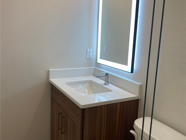 18717 68th Avenue NE 103, Kenmore WA 98028