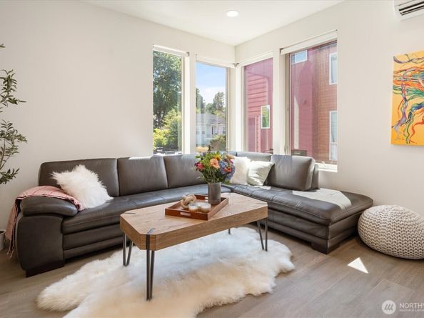 551 28th Avenue, Seattle WA 98122