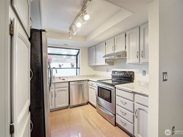 11416 NE 128th Street 67, Kirkland WA 98034