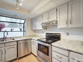 11416 NE 128th Street 67, Kirkland WA 98034