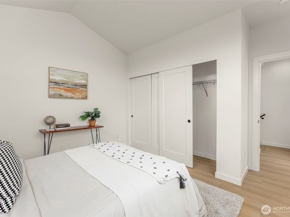 1227 B N 48th Street, Seattle WA 98103