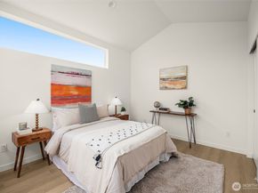 1227 B N 48th Street, Seattle WA 98103