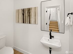 808 34th Avenue, Seattle WA 98122