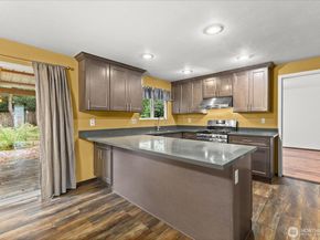 1007 174th Avenue NE, Bellevue WA 98008