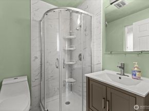 1007 174th Avenue NE, Bellevue WA 98008