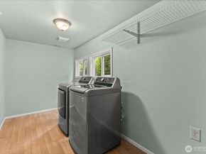 1007 174th Avenue NE, Bellevue WA 98008