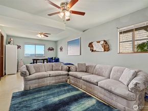 10 S Beach Drive, Hat Island WA 98206