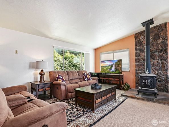 10 S Beach Drive, Hat Island WA 98206