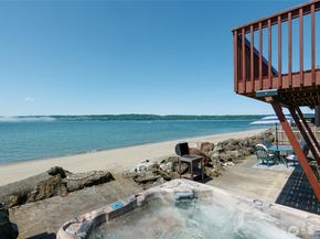 10 S Beach Drive, Hat Island WA 98206