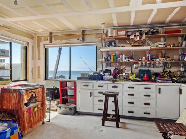 10 S Beach Drive, Hat Island WA 98206