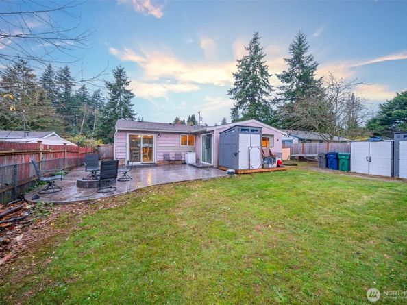 20827 59th Place W, Lynnwood WA 98036