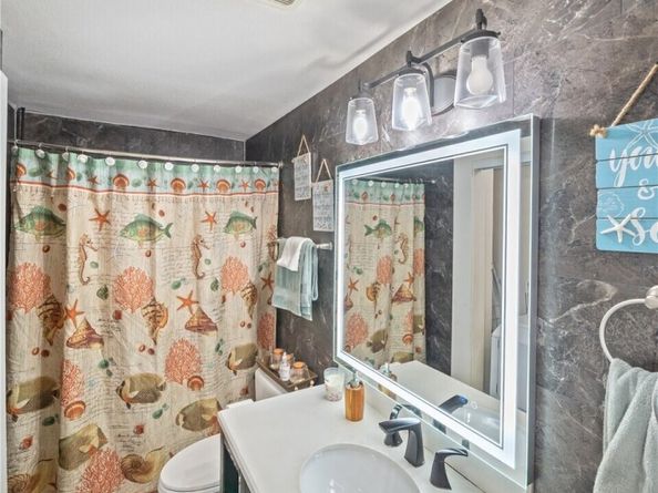 20827 59th Place W, Lynnwood WA 98036