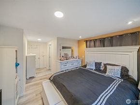 20827 59th Place W, Lynnwood WA 98036