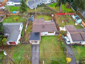 20827 59th Place W, Lynnwood WA 98036