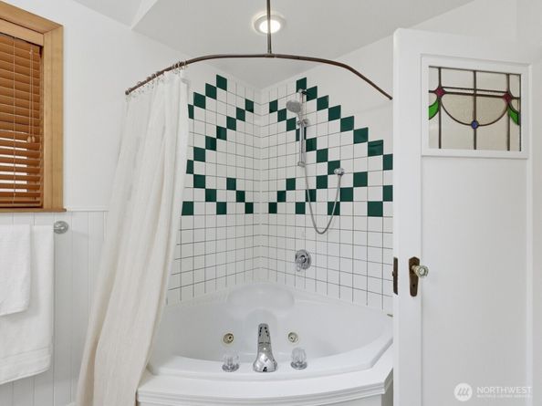 13112 3rd Ave NW, Seattle WA 98177