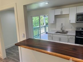 7041 E Washington Street, Port Orchard WA 98366