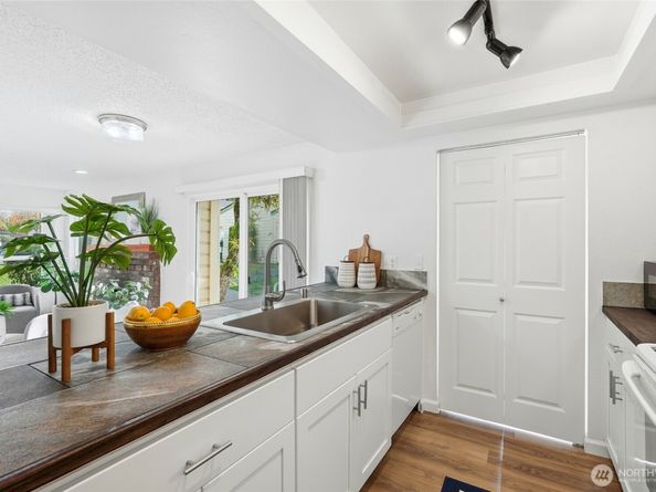 23601 112th Avenue SE A103, Kent WA 98031