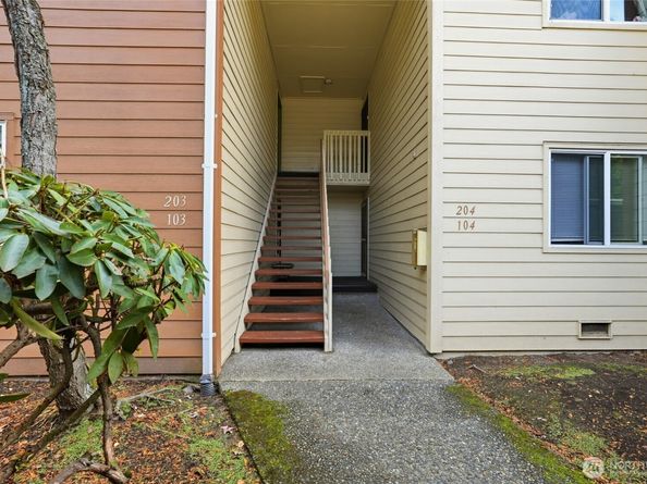 23601 112th Avenue SE A103, Kent WA 98031